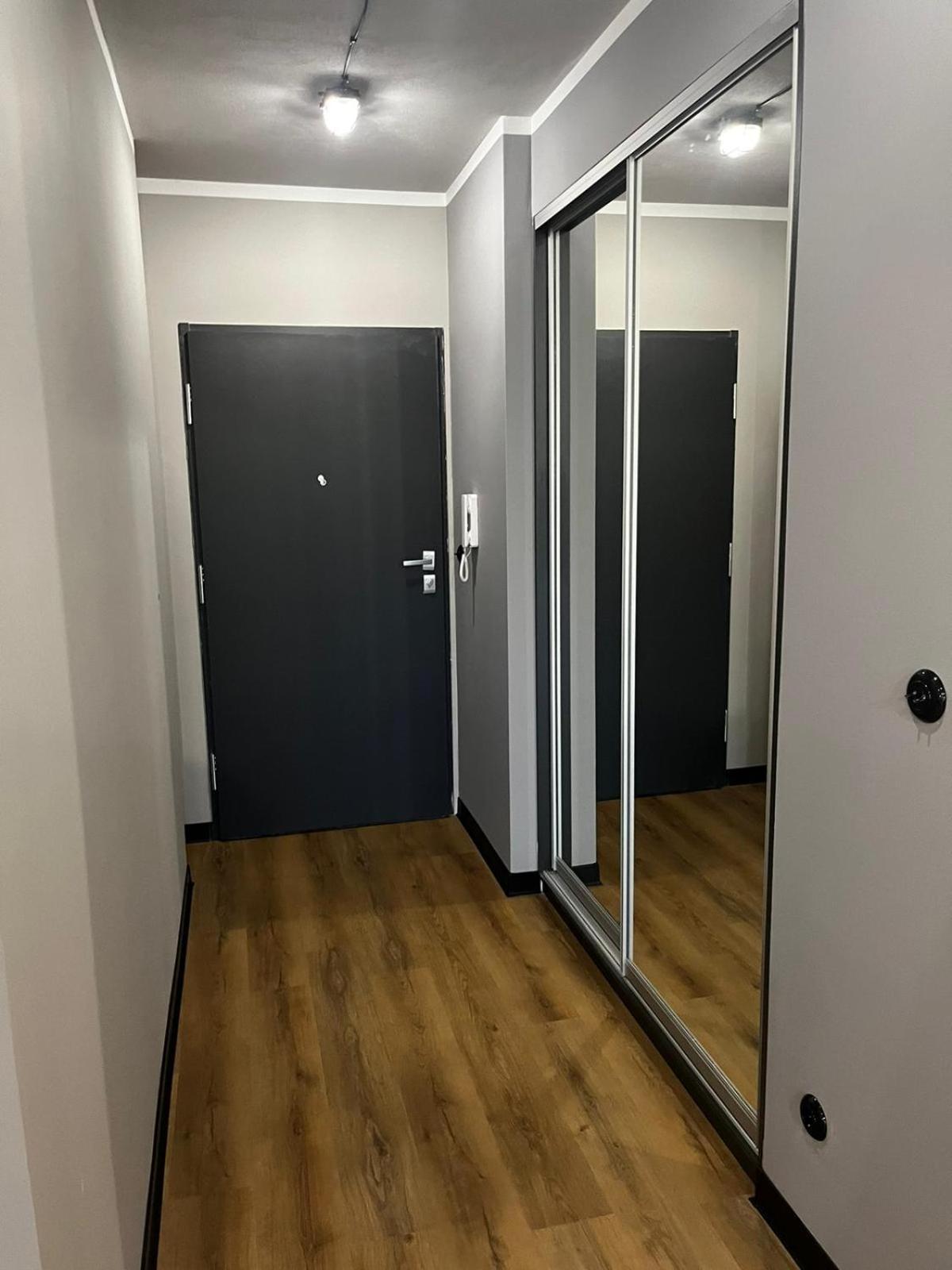 Apartament Z Widokiem Na Stadion Styl Industrialny Jedyny Taki Check In 24 H Познан Екстериор снимка