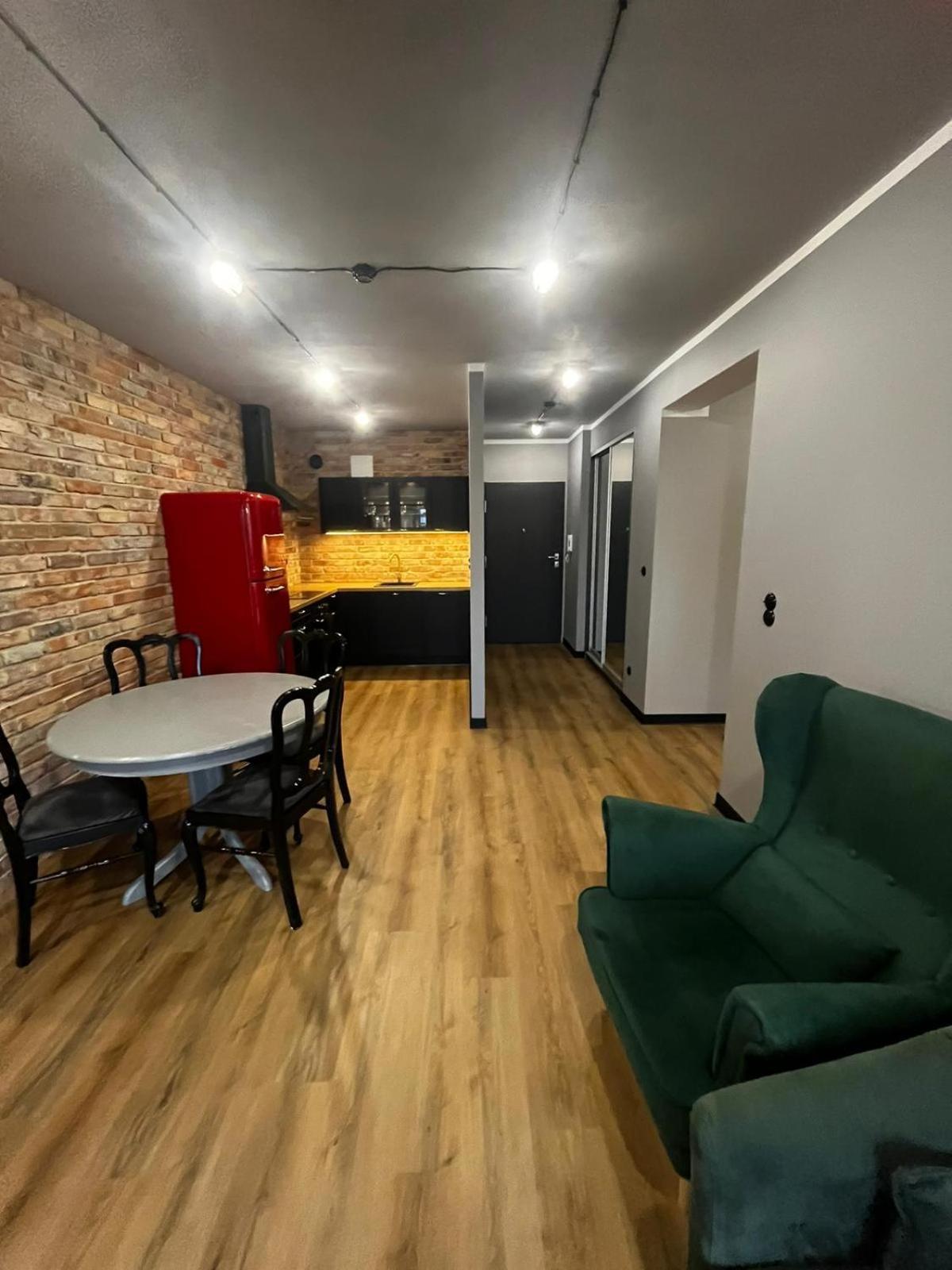 Apartament Z Widokiem Na Stadion Styl Industrialny Jedyny Taki Check In 24 H Познан Екстериор снимка